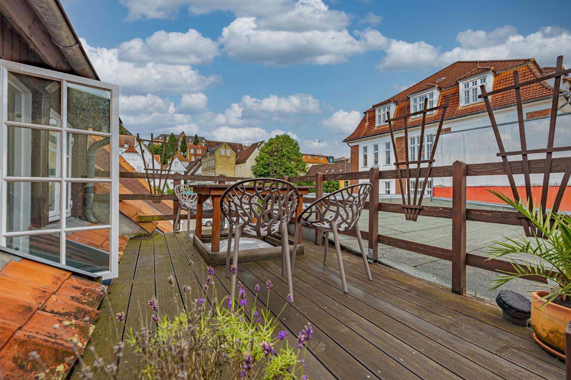 פלאנסבורג Fewo1846 - Kaete-Lassen-Huus - Uriges Haeuschen Auf 3 Ebenen Mit Dachterrasse Am Hafen מראה חיצוני תמונה